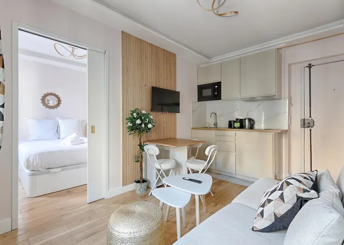 Apartament De Charme Proche De La Tour Eiffel Paryż